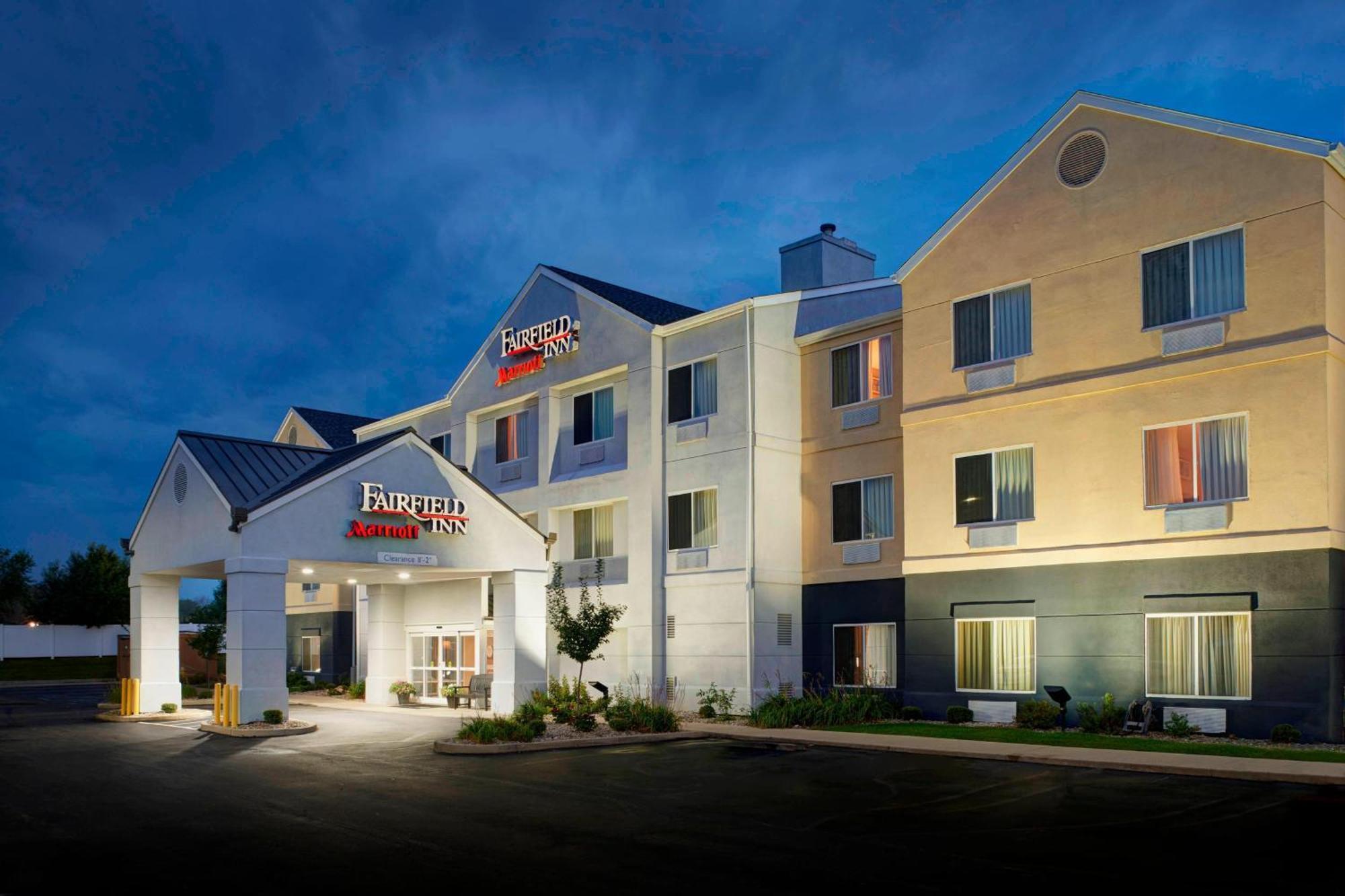 Fairfield Inn By Marriott Richmond New Paris Exterior photo